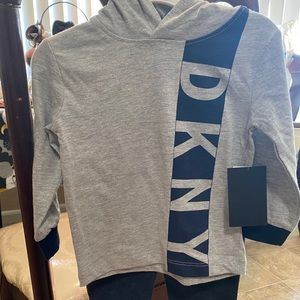 DKNY 2 piece boys set size 18m brand new/tags